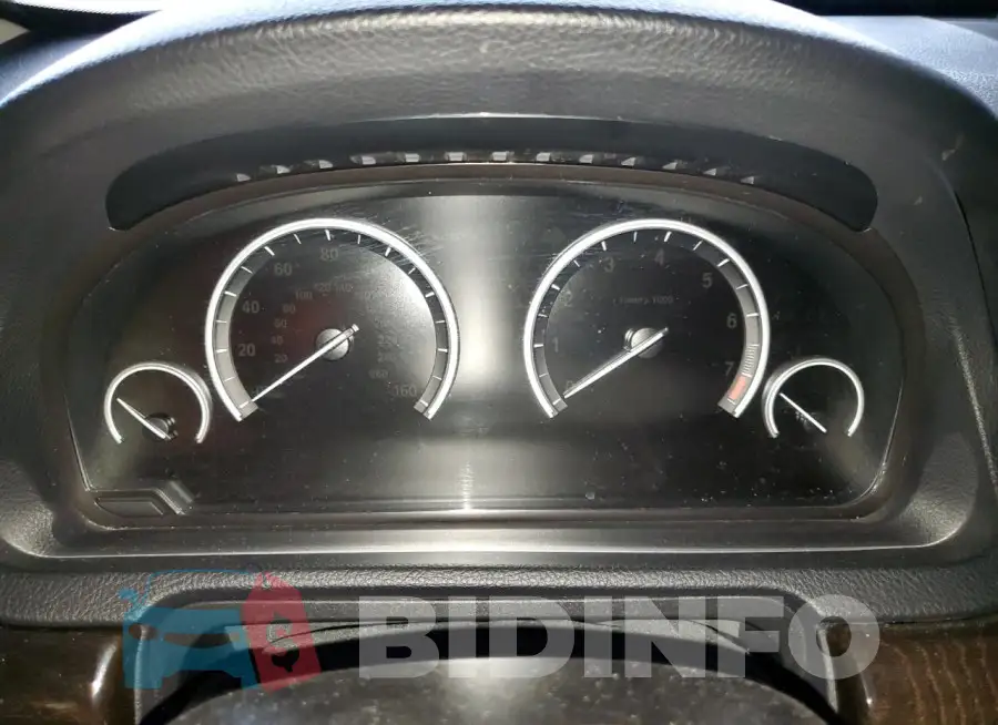WBA5M2C54FD872225 Photo# 9
