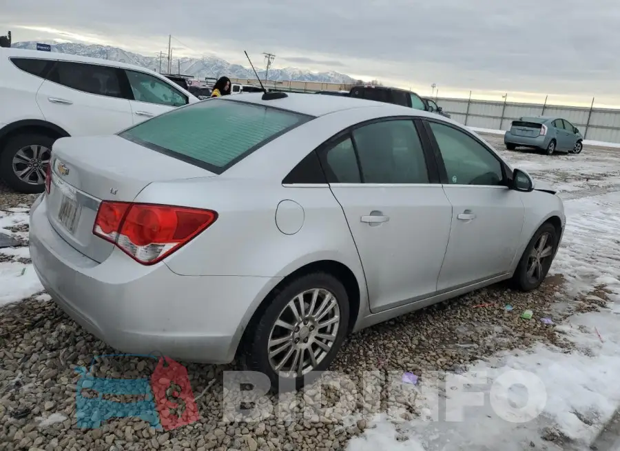 1G1PE5SB5F7278882 Photo# 3