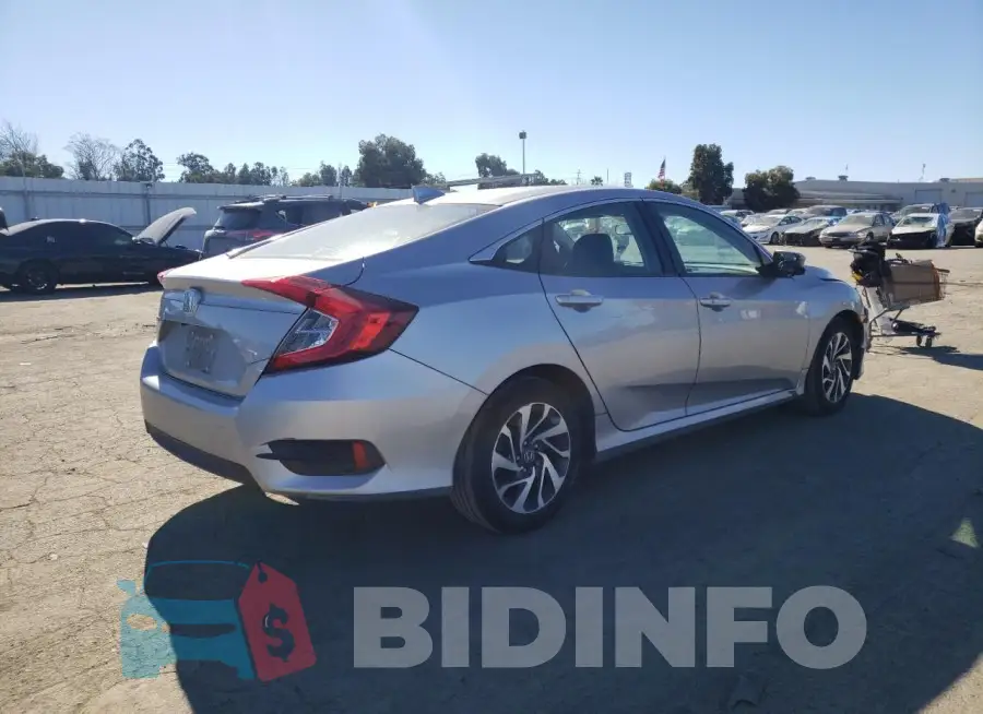 19XFC2F84HE224014 Photo# 3