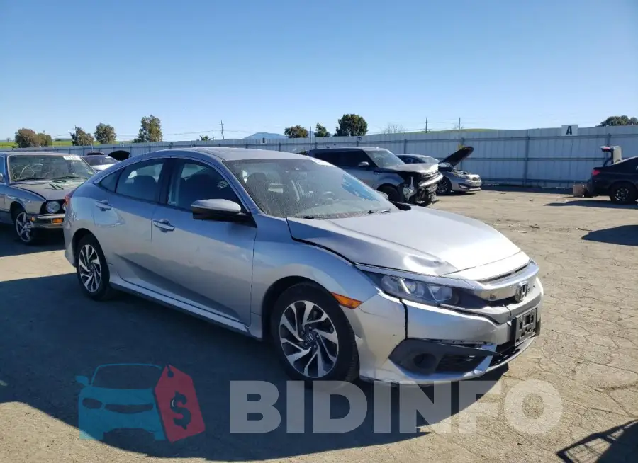 19XFC2F84HE224014 Photo# 4