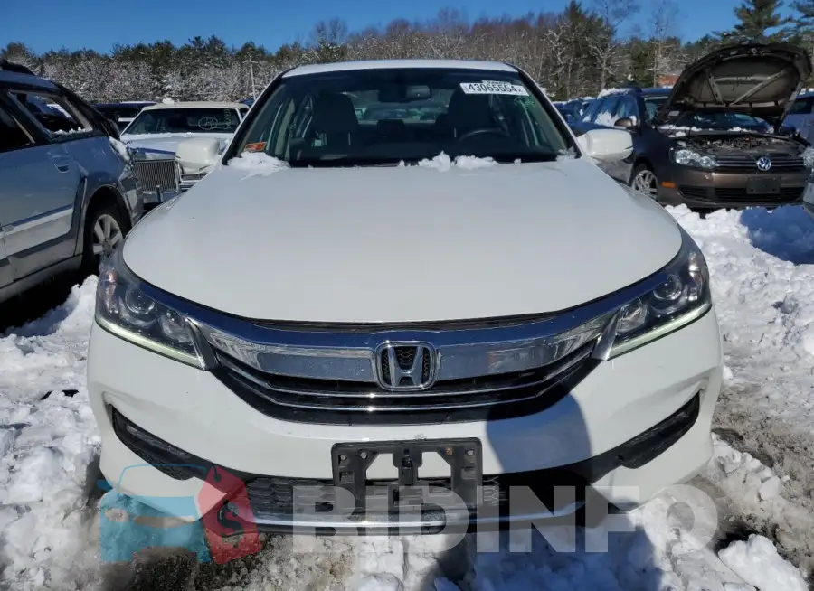 1HGCR2F87HA147550 Photo# 5