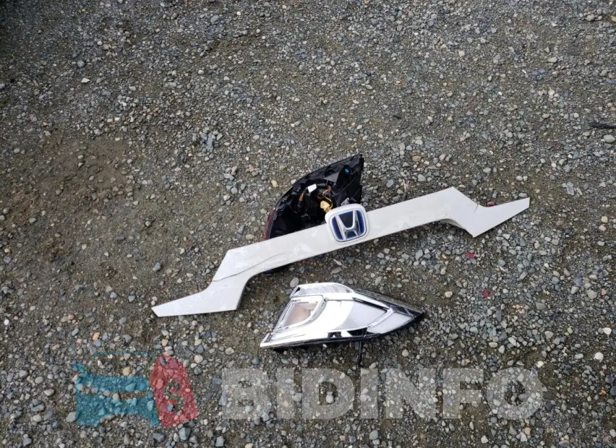 1HGCV3F42MA012193 Photo# 12