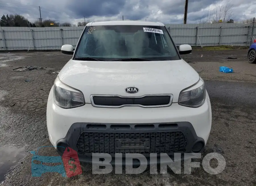 KNDJN2A2XF7161392 Photo# 5