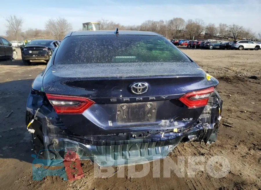 4T1F11AK2MU402562 Photo# 6