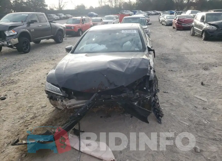19UUB2F3XFA013352 Photo# 5