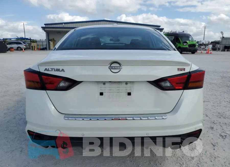 1N4BL4CV3PN326747 Photo# 6