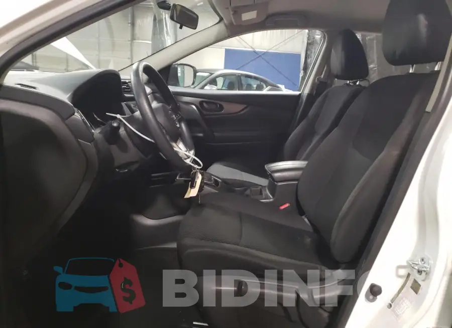 JN1BJ1CR1HW117717 Photo# 7