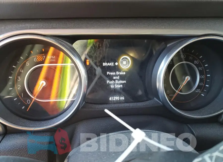 1C4HJXEN2KW687141 Photo# 9