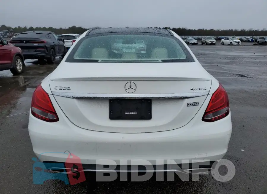 55SWF4KB1GU100696 Photo# 6