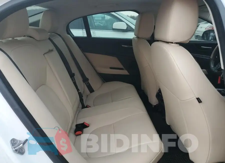 SAJAR4BGXHA974054 Photo# 10
