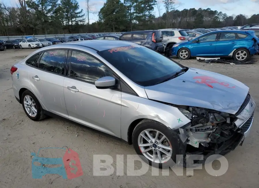 1FADP3F29JL285276 Photo# 4