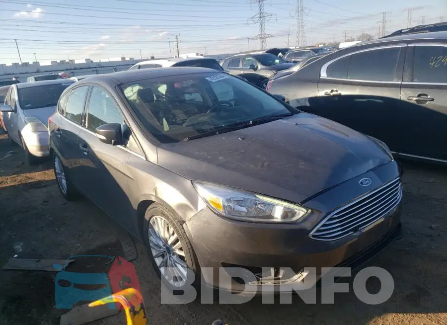 1FADP3N28FL373308 Photo# 4