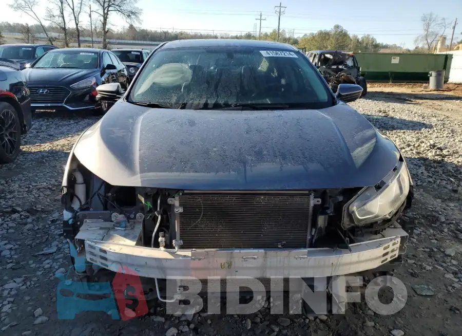 19XFC2F73HE003043 Photo# 5