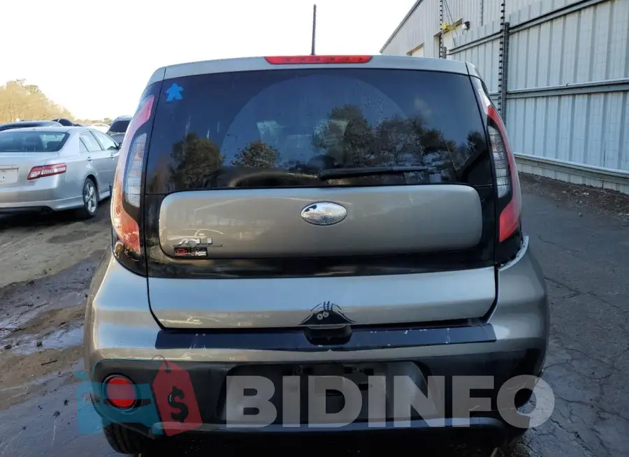 KNDJN2A2XJ7504548 Photo# 6