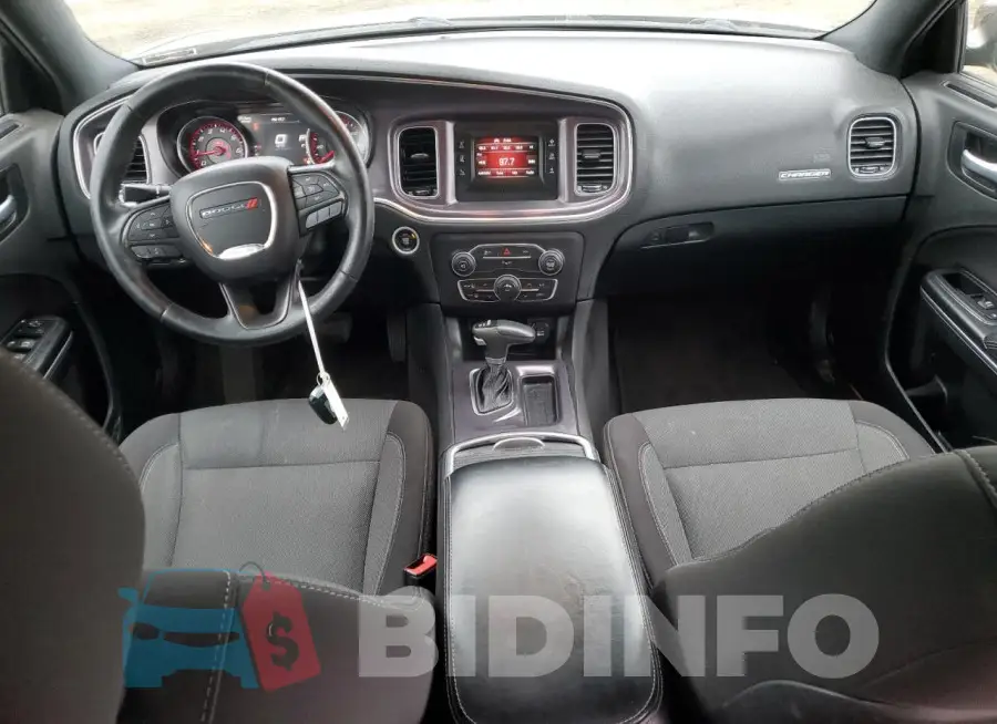 2C3CDXBG8FH768452 Photo# 8