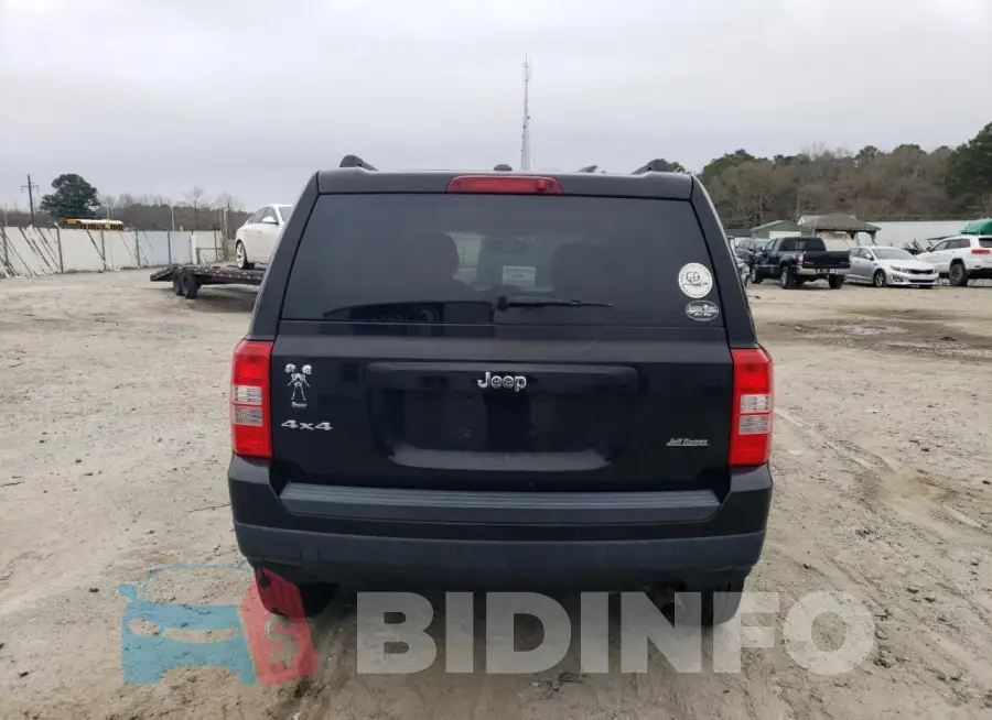 1C4NJRBB9FD325043 Photo# 6