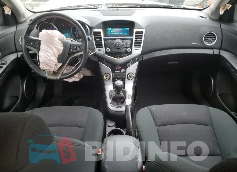 1G1ZD5ST3PF225738 Photo# 8