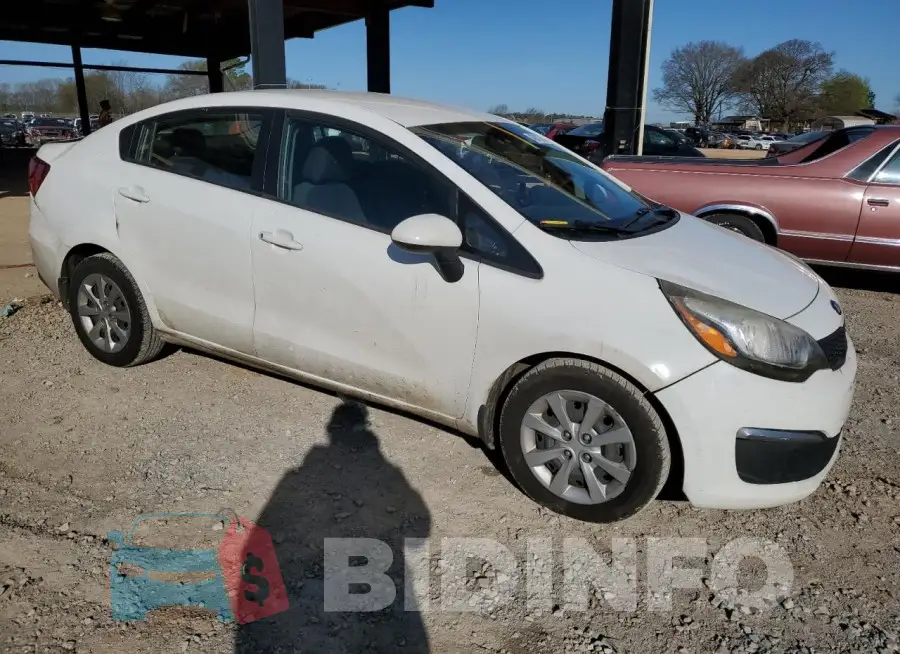 KNADM4A34G6639072 Photo# 4