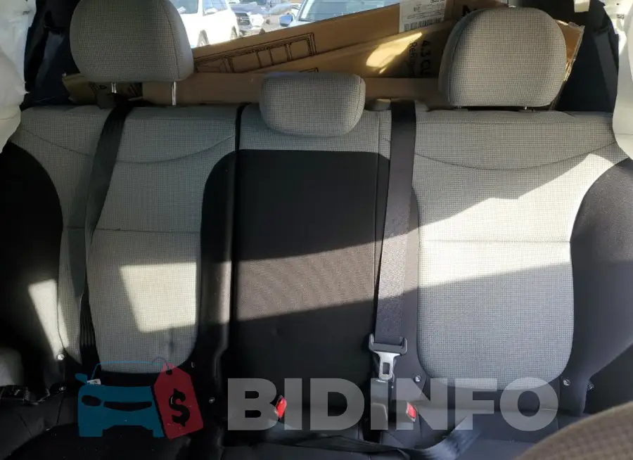 KNDJN2A27F7127569 Photo# 10