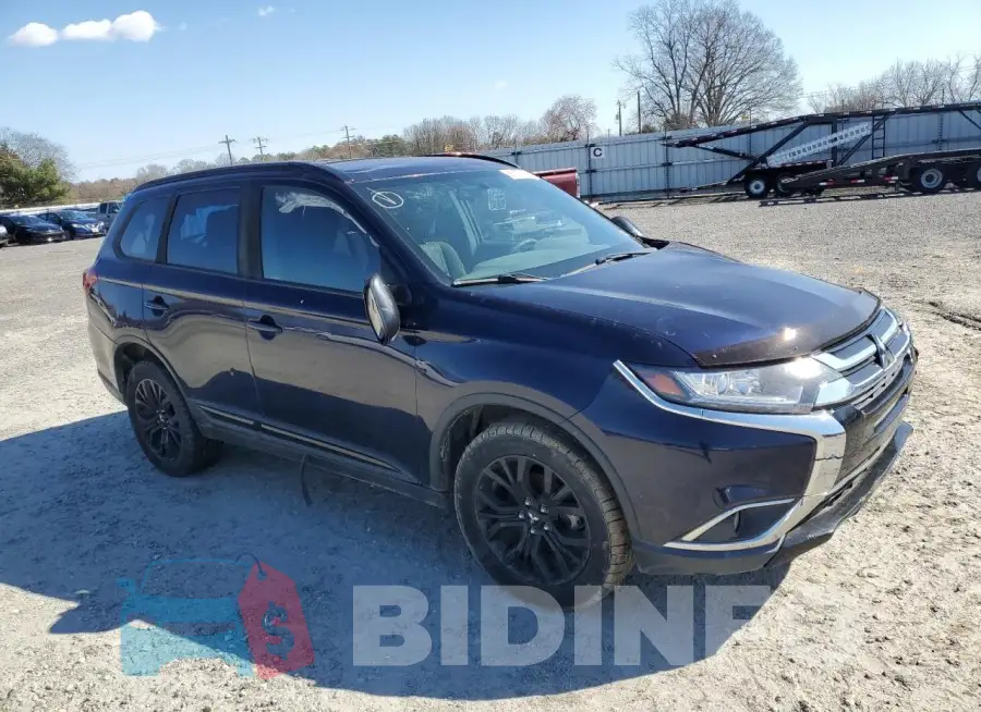JA4AD3A38JZ020152 Photo# 4