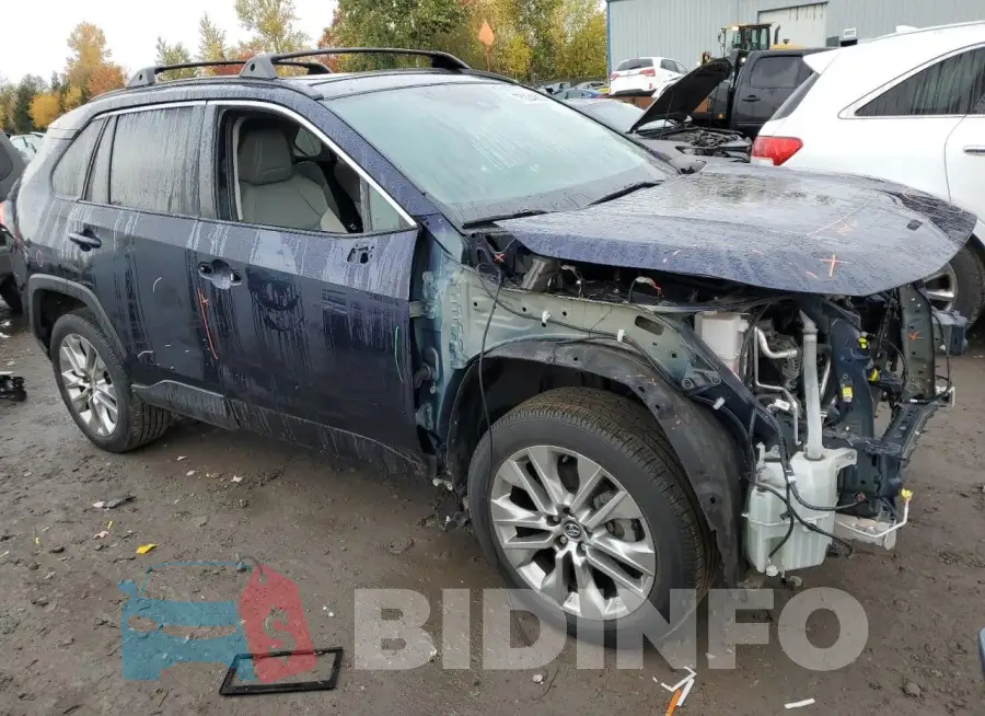 2T3A1RFV4LC134584 Photo# 4