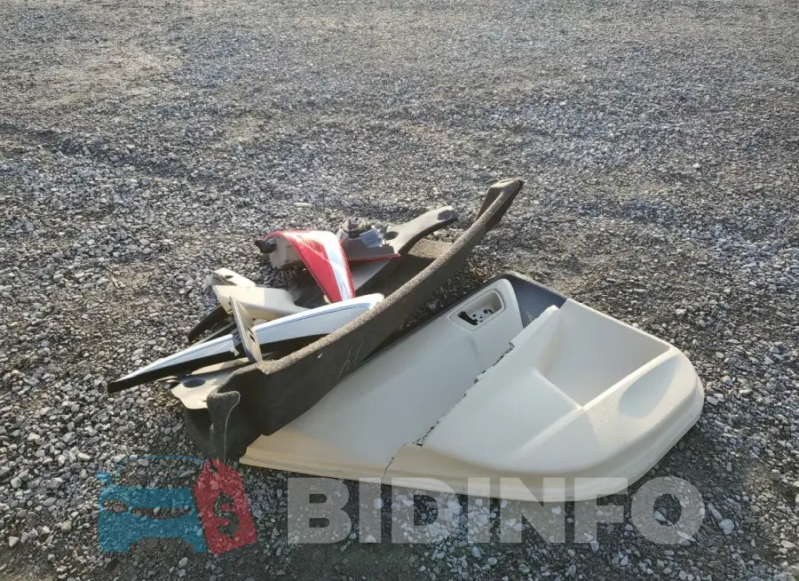 4T1BF1FK8HU647459 Photo# 12