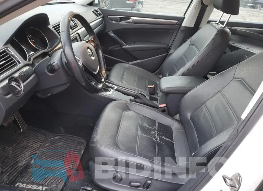 1VWDT7A3XHC085396 Photo# 7