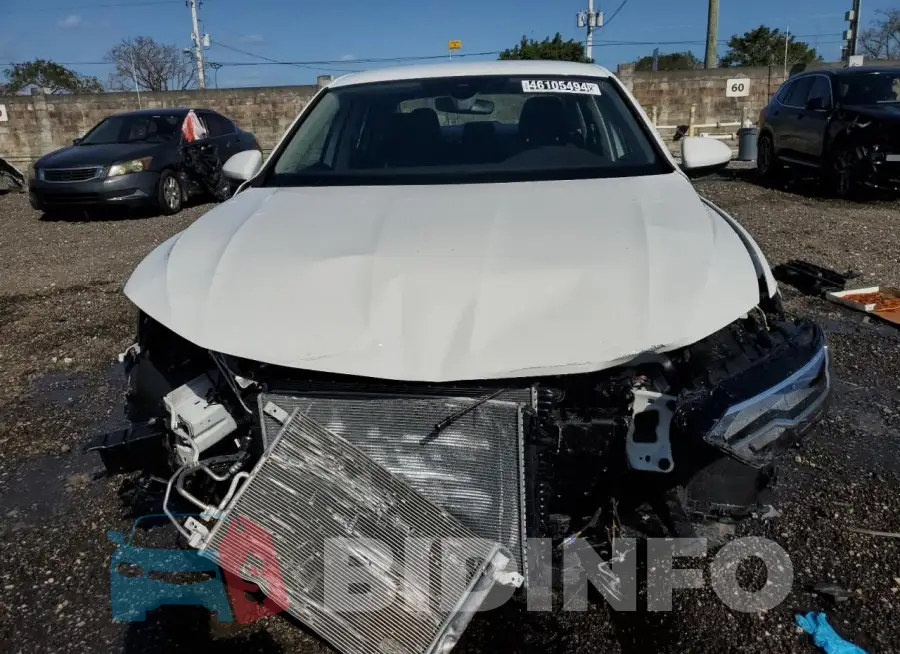 3VW5M7BU2RM023418 Photo# 5