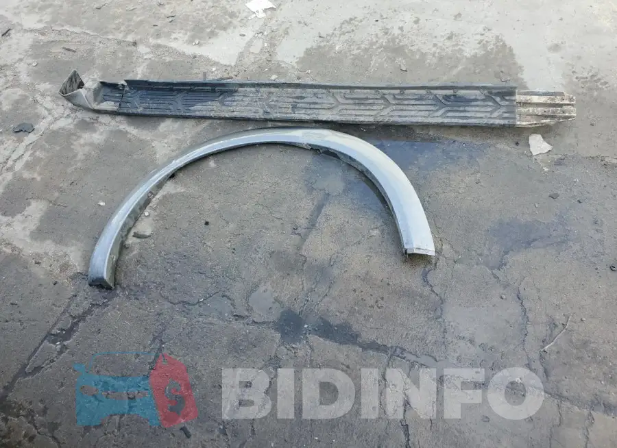 JN8AY2NC8L9618067 Photo# 13