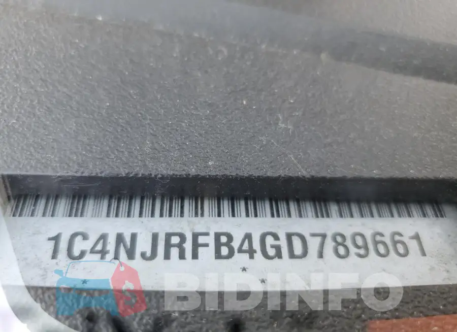 1C4NJRFB4GD789661 Photo# 14