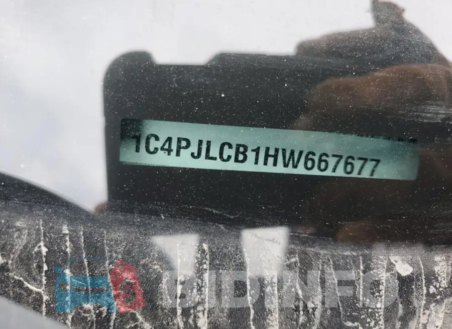1C4PJLCB1HW667677 Photo# 12