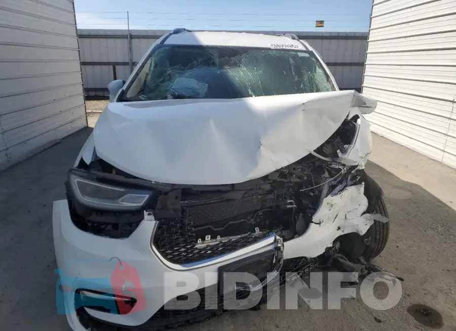 2C4RC1BG4MR607786 Photo# 5