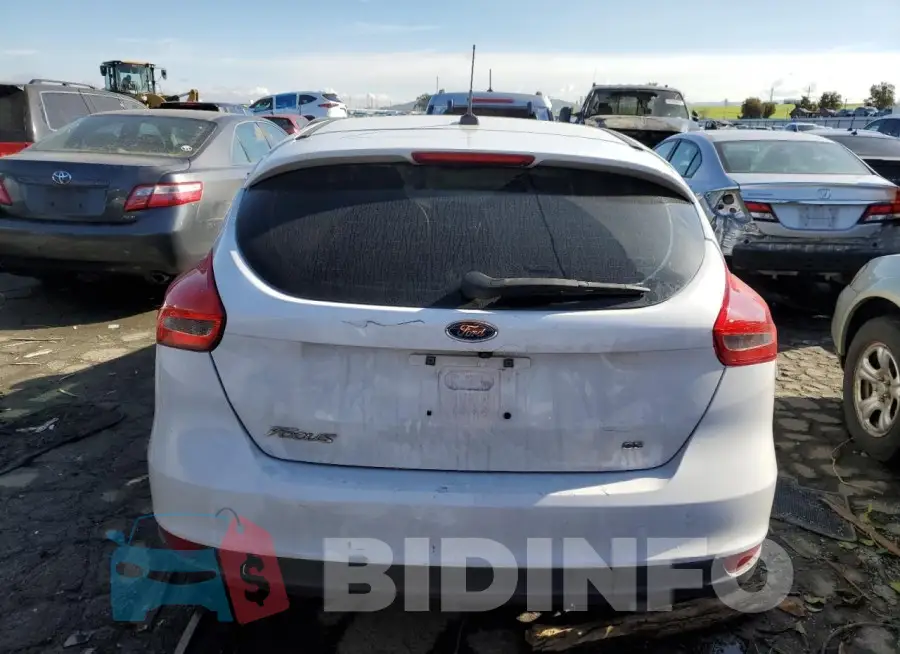 1FADP3K28GL272386 Photo# 6