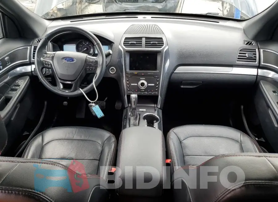 1FM5K8GT8KGA22865 Photo# 8