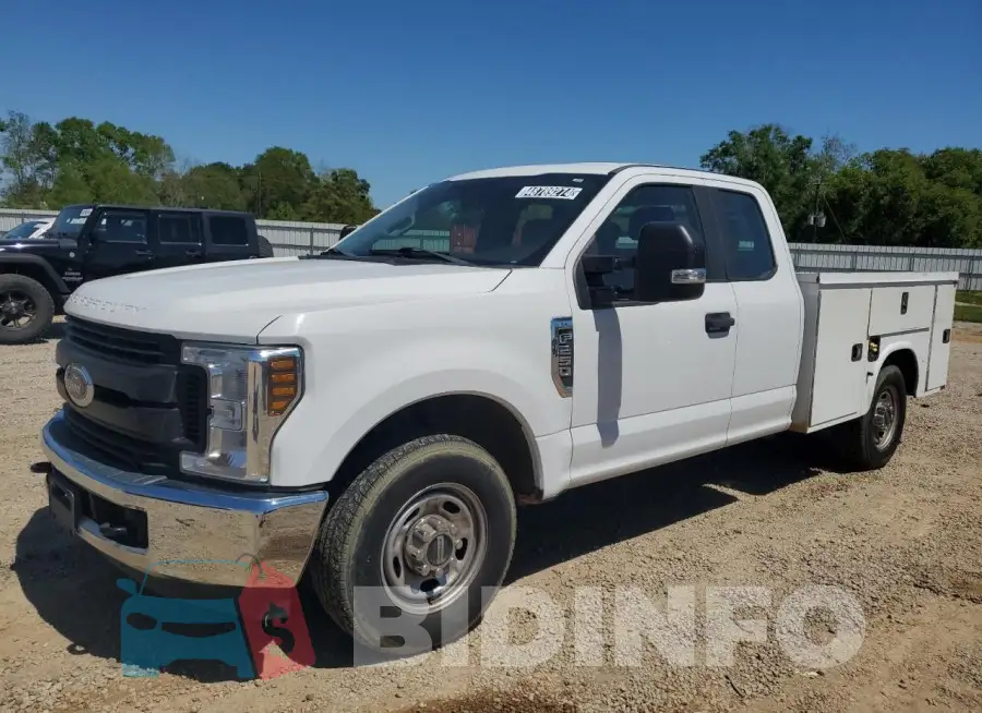 1FT7X2A63JEC53228 Photo# 1