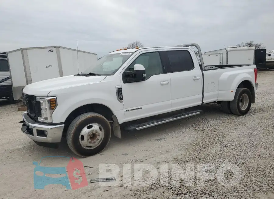 1FT8W3CT8JEB96332 Photo# 1