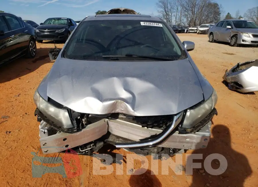 19XFB2F89FE047881 Photo# 5
