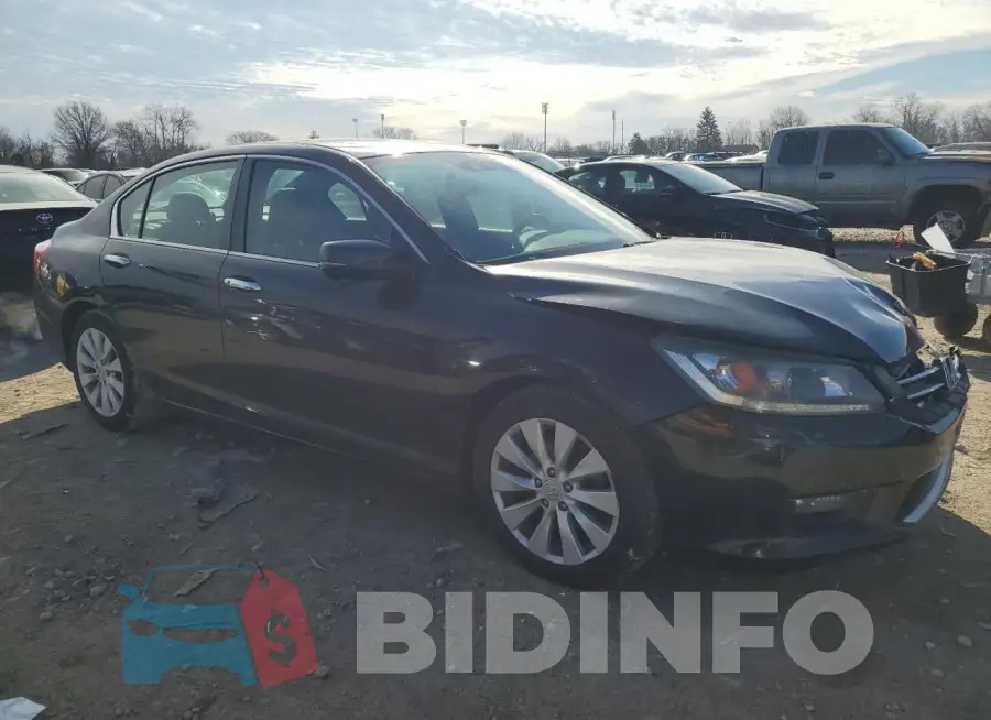 1HGCR2F88FA168114 Photo# 4