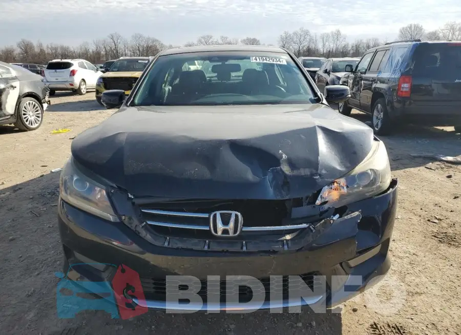 1HGCR2F88FA168114 Photo# 5