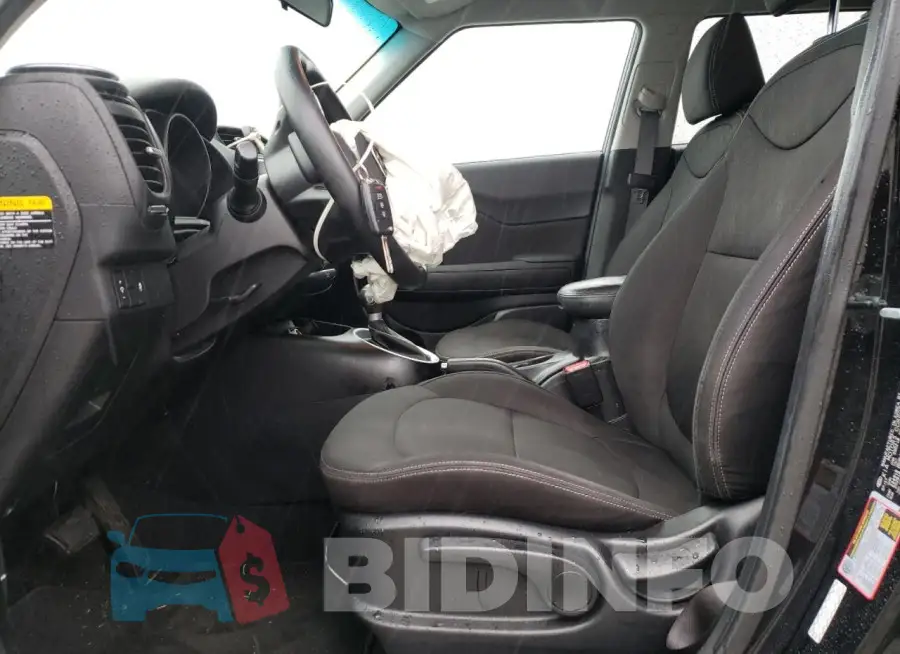KNDJN2A2XJ7517008 Photo# 7