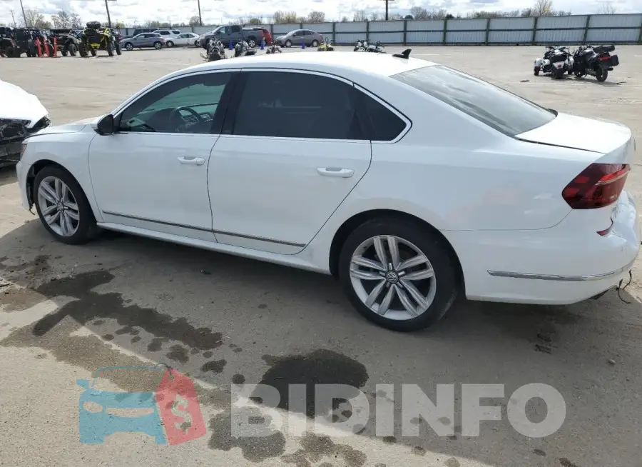 1VWGT7A33HC032343 Photo# 2