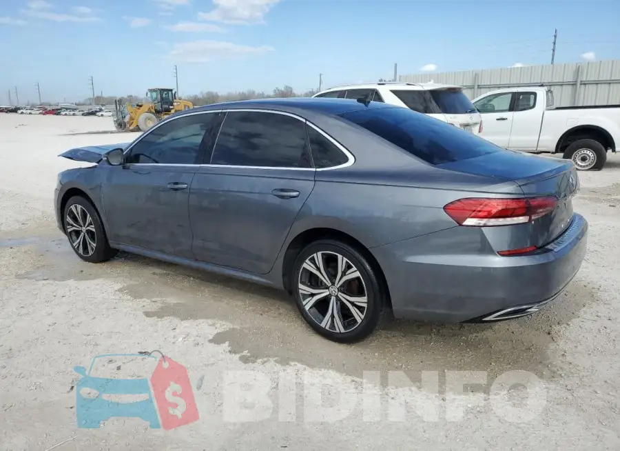 1VWSA7A38MC008548 Photo# 2