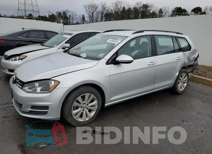 3VW017AU4HM510607 Photo# 1