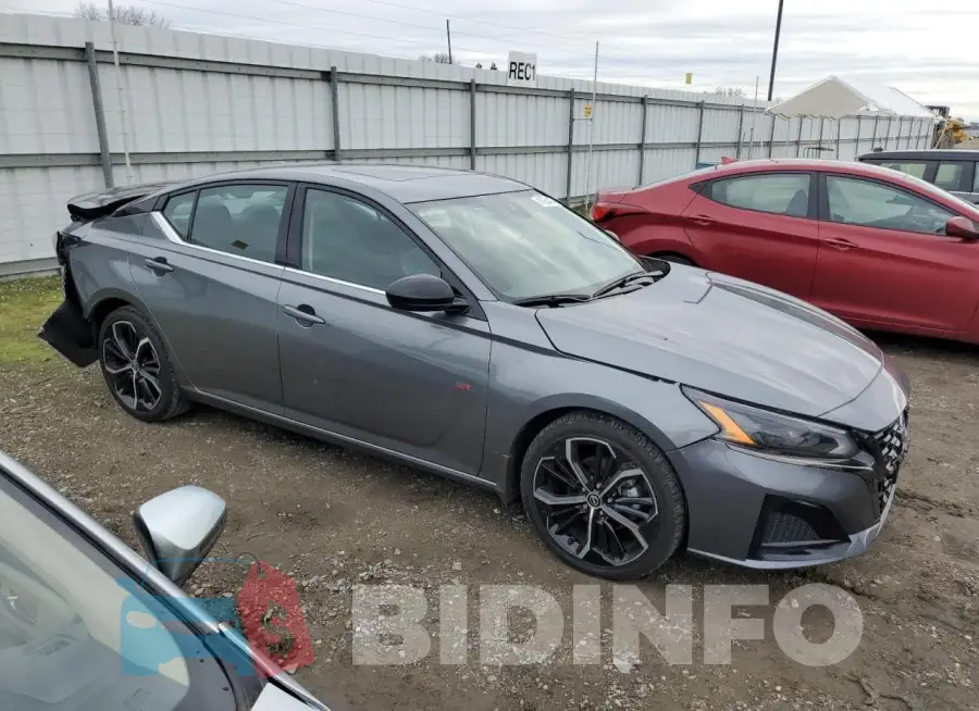 1N4BL4CV5PN348183 Photo# 4