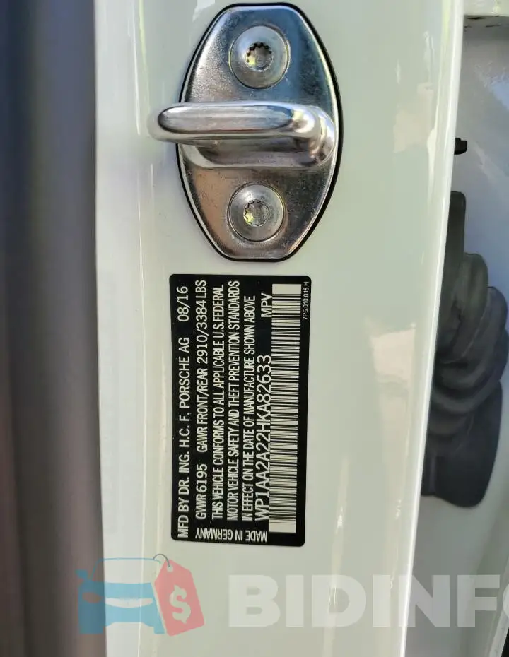 WP1AA2A22HKA82633 Photo# 13