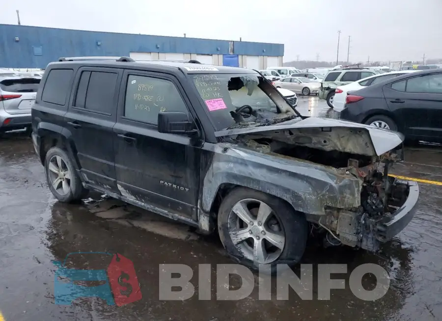 1C4NJRFB9GD745137 Photo# 4