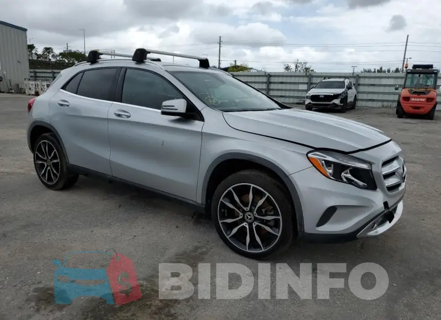 WDCTG4EB0GJ190262 Photo# 4