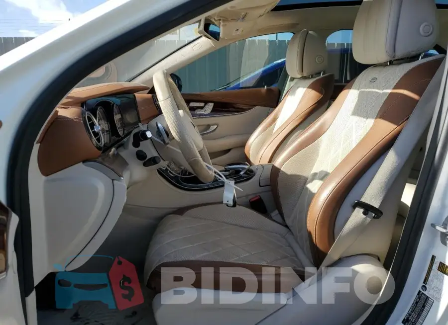 WDDZF4JB8HA160779 Photo# 7