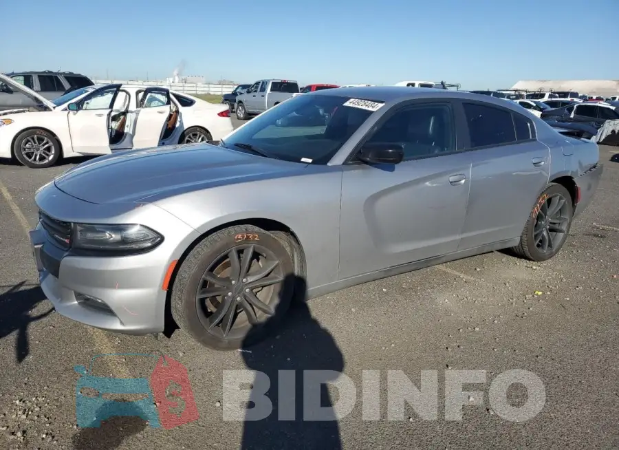 2C3CDXHG1GH281733 Photo# 1