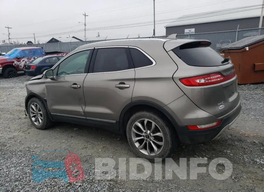 5LMCJ2D9XHUL03069 Photo# 2